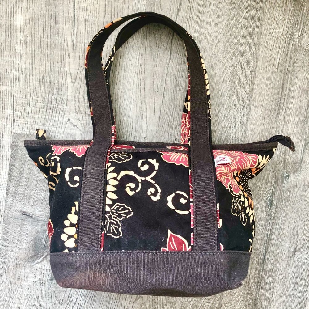 ⭐️ Old Navy Floral Bag